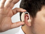 Aparaty słuchowe – charakterystyka i zastosowanie